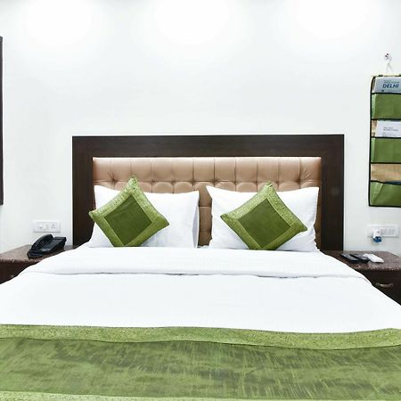 Hotel Treebo Mehar Castle Delhi Zewnętrze zdjęcie