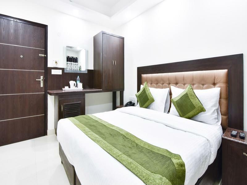 Hotel Treebo Mehar Castle Delhi Zewnętrze zdjęcie