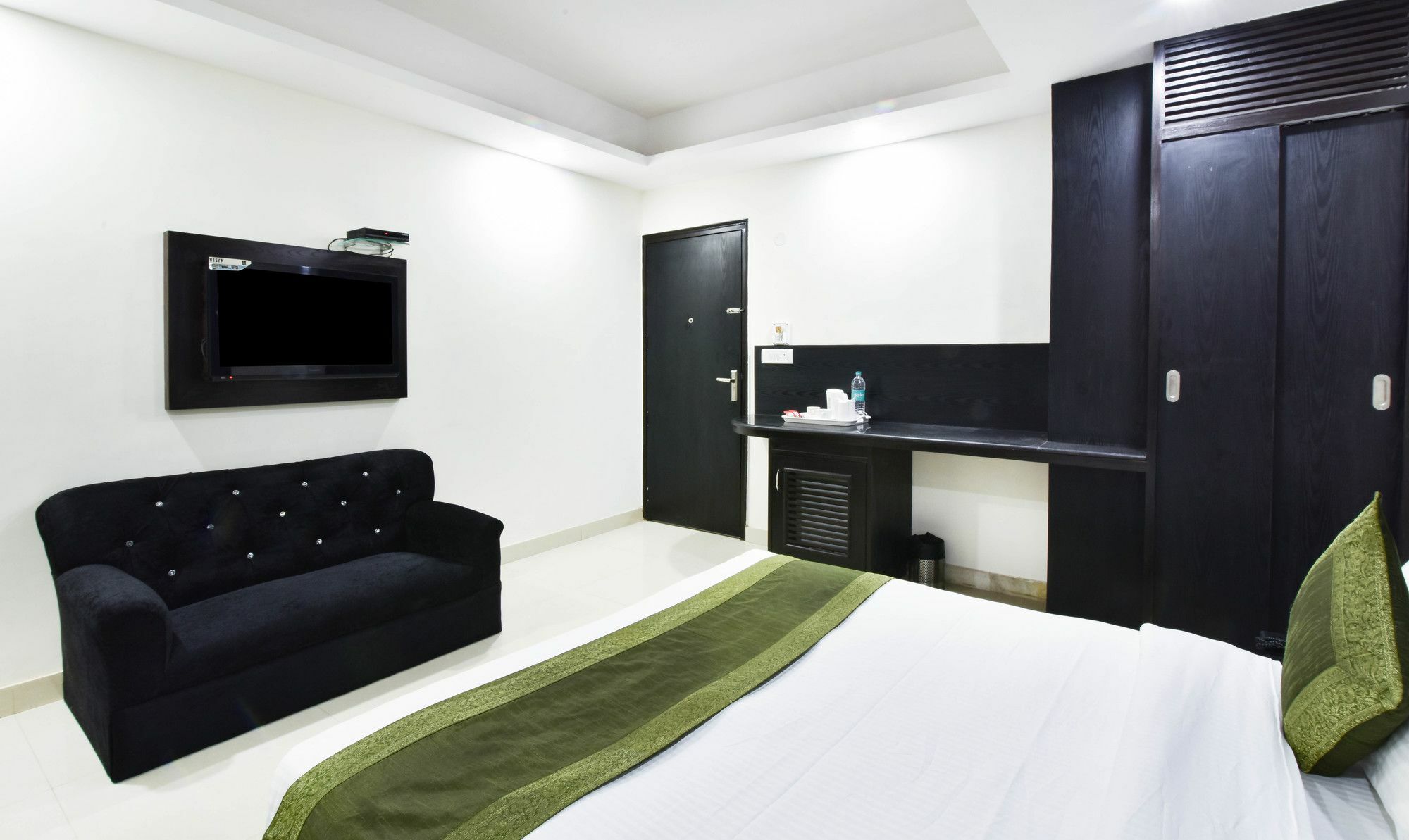 Hotel Treebo Mehar Castle Delhi Zewnętrze zdjęcie