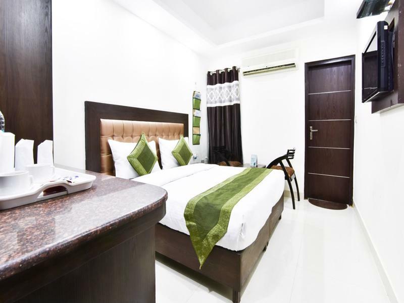 Hotel Treebo Mehar Castle Delhi Zewnętrze zdjęcie